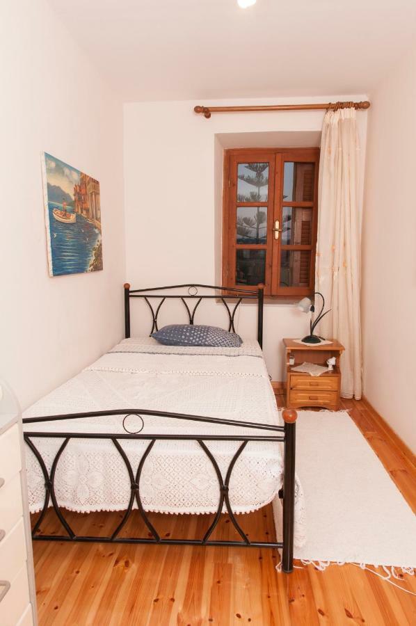 Appartement The House Of "Angelina", Magnificent View Of The Sea à Methoni  Extérieur photo