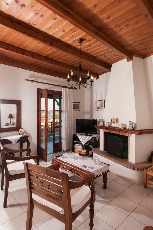 Appartement The House Of "Angelina", Magnificent View Of The Sea à Methoni  Extérieur photo